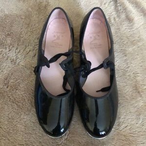 Tap shoes